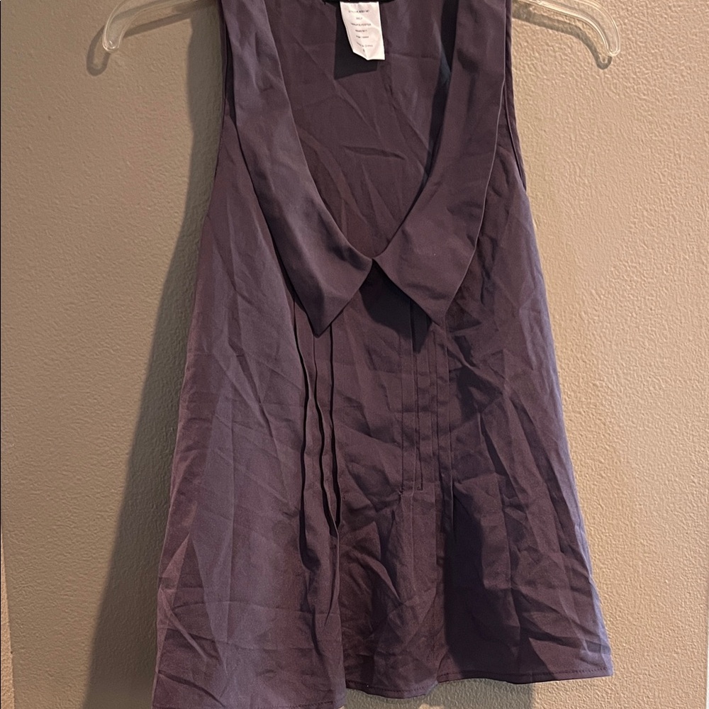 NWT purple sleeveless blouse with large collar & cowl neckline size S